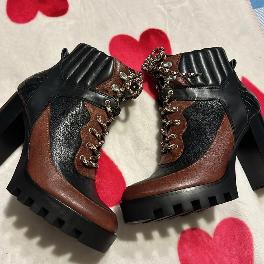 NEW Antonio Melani Penn Leather And Fabric Lug Sole Booties